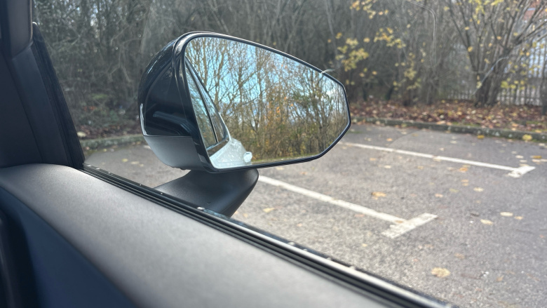 Volvo EX30 200kW SM Extended Range Ultra 69kWh 5dr Auto Electric Estate